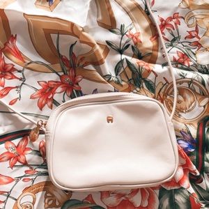 Etienne Agnes genuine leather crossbody